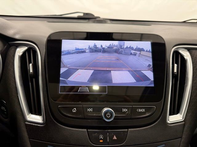 Used 2021 Chevrolet Malibu LT image 33