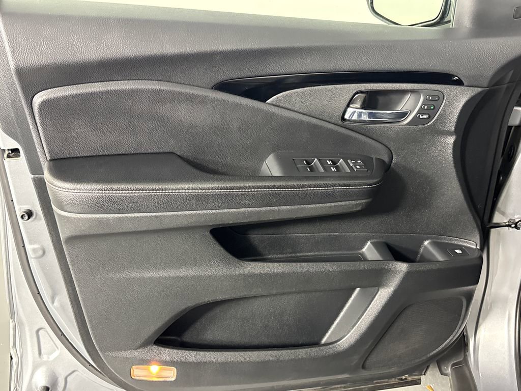 Used 2017 Honda Ridgeline RTL-E image 29