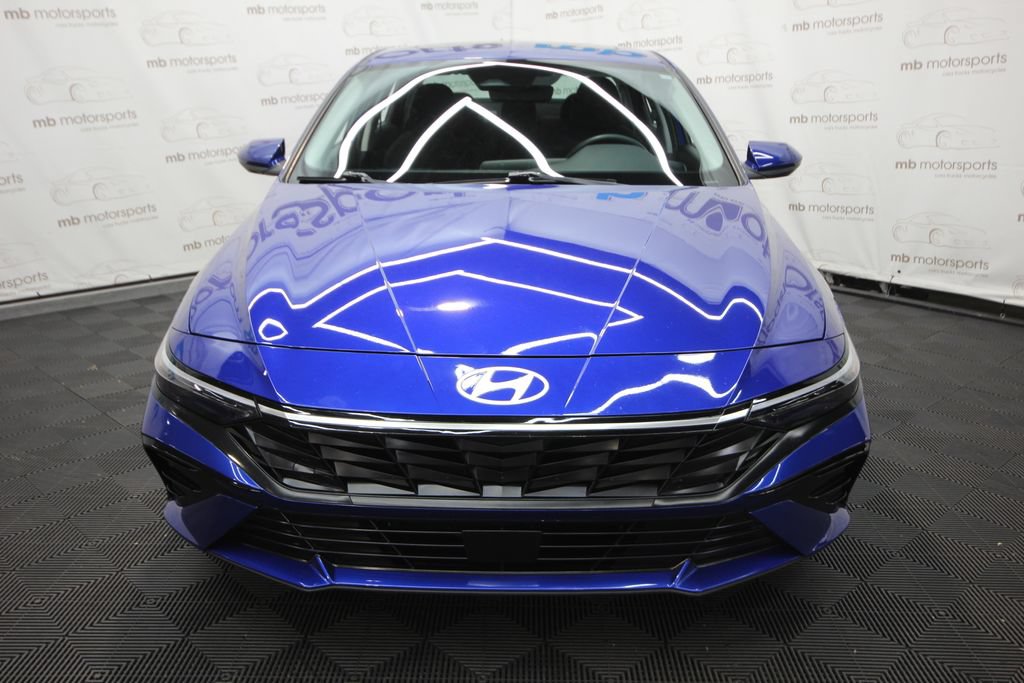 Used 2025 Hyundai Elantra SEL FWD image 10