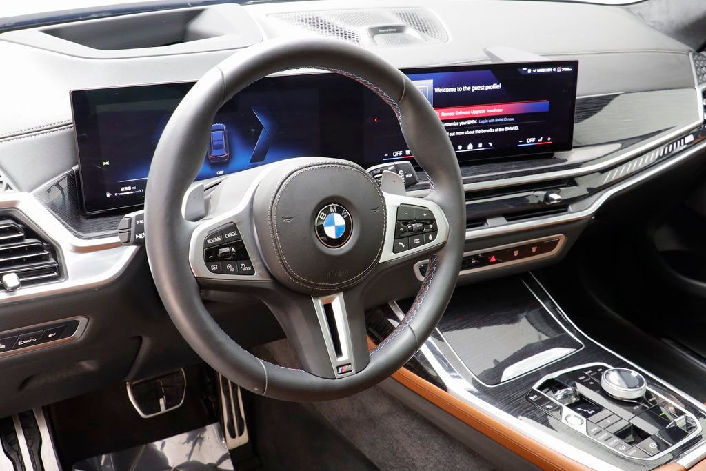 Certified 2026 BMW X7 M60i image 7
