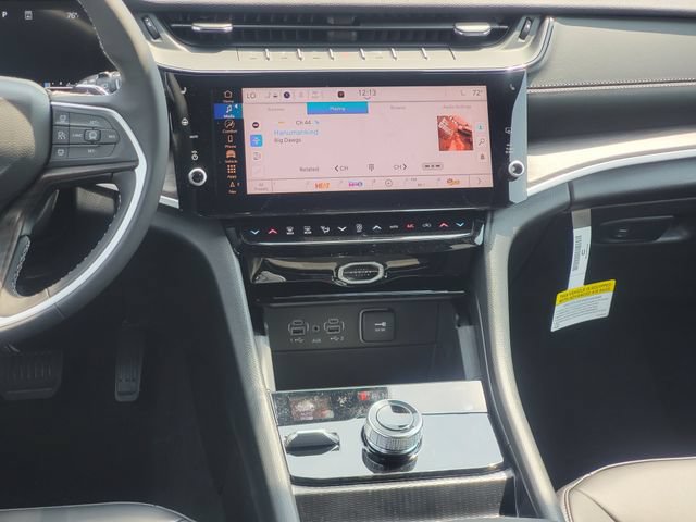 New 2026 Jeep Grand Cherokee Limited AWD/4WD image 12