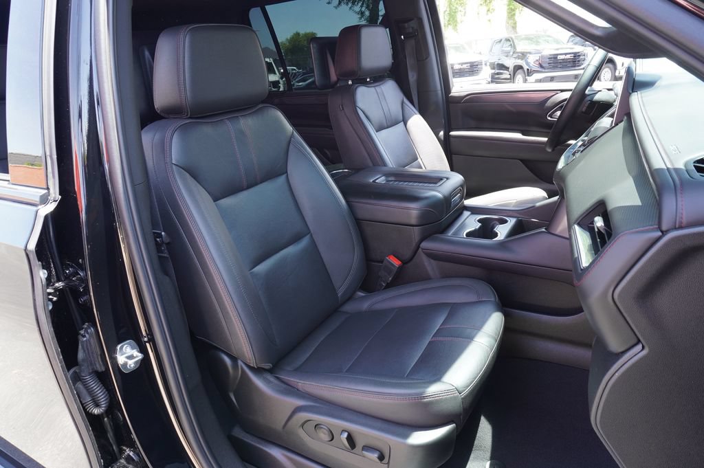 Certified 2023 Chevrolet Suburban RST w/ Sport Performance Package AWD/4WD image 13