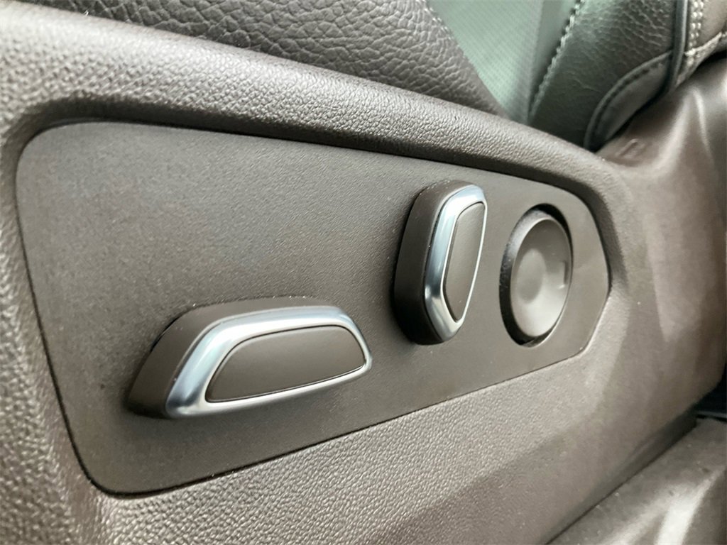 Used 2022 GMC Yukon Denali image 35