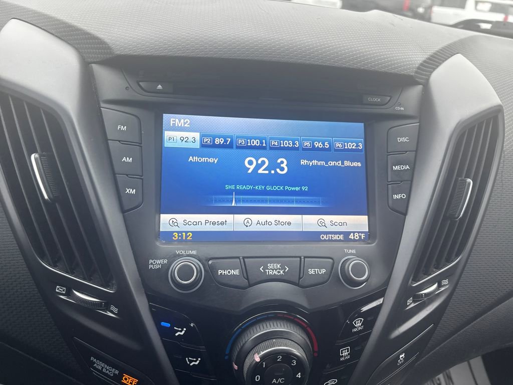 Used 2016 Hyundai Veloster Turbo image 23