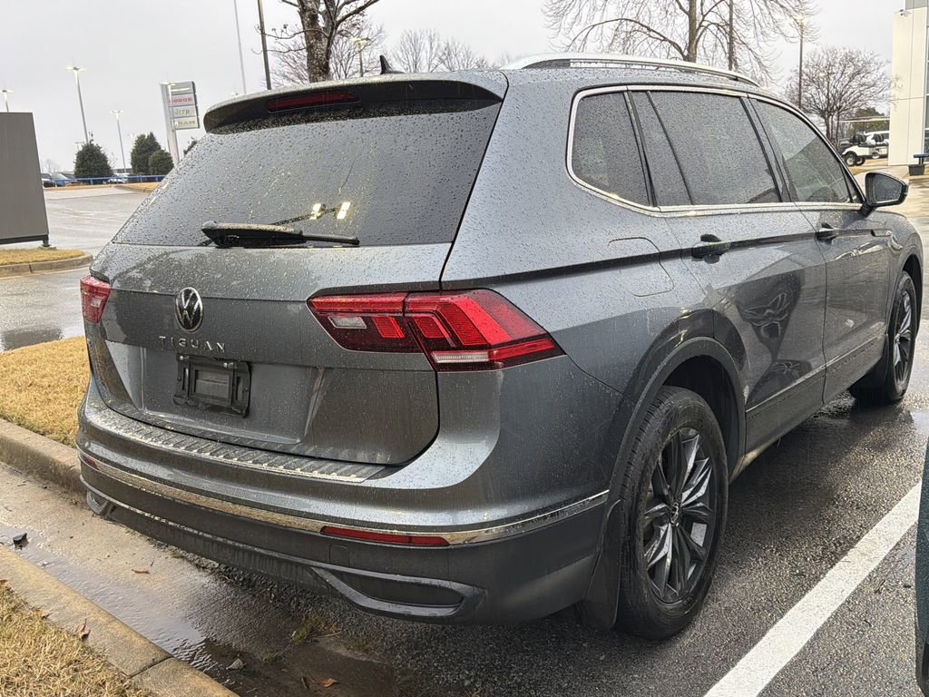 Used 2023 Volkswagen Tiguan SE image 6