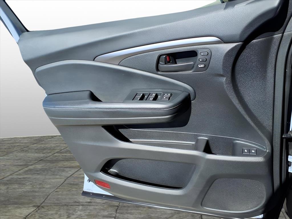 Used 2022 Honda Passport EX-L image 12