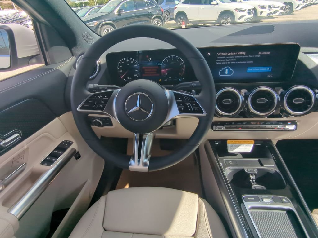 Used 2026 Mercedes-Benz GLA 250 image 3