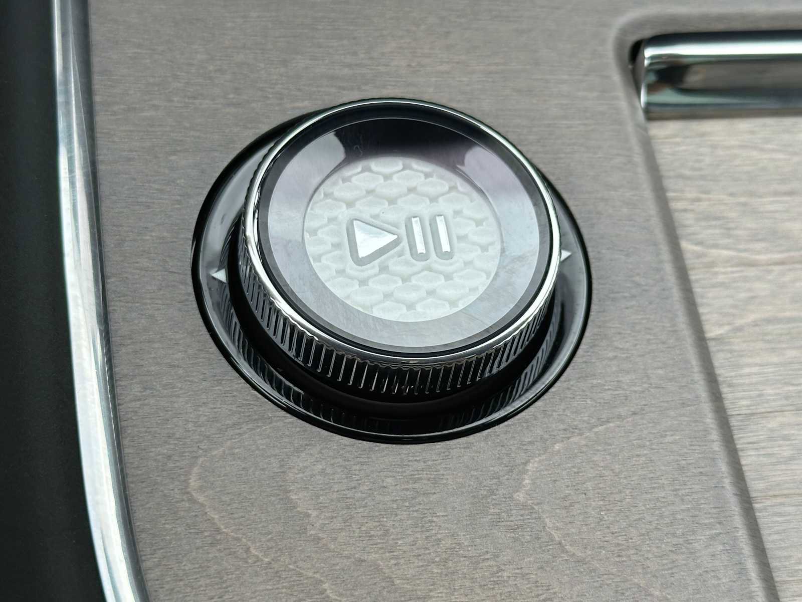 New 2025 Volvo EX90 Ultra image 35