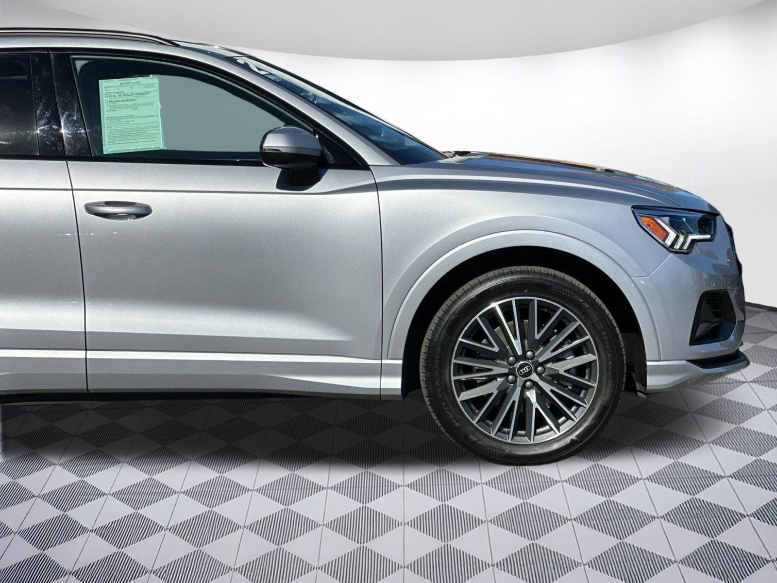 Used 2023 Audi Q3 2.0T Premium Plus w/ Premium Plus Package AWD/4WD image 35