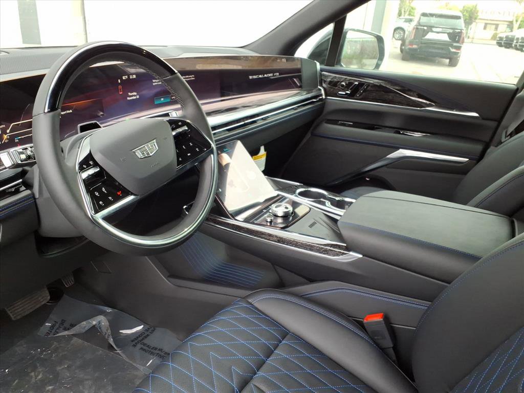 New 2026 Cadillac Escalade IQ Luxury 1 image 11