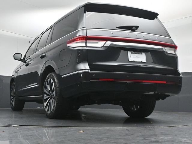 Used 2023 Lincoln Navigator Reserve AWD/4WD image 41