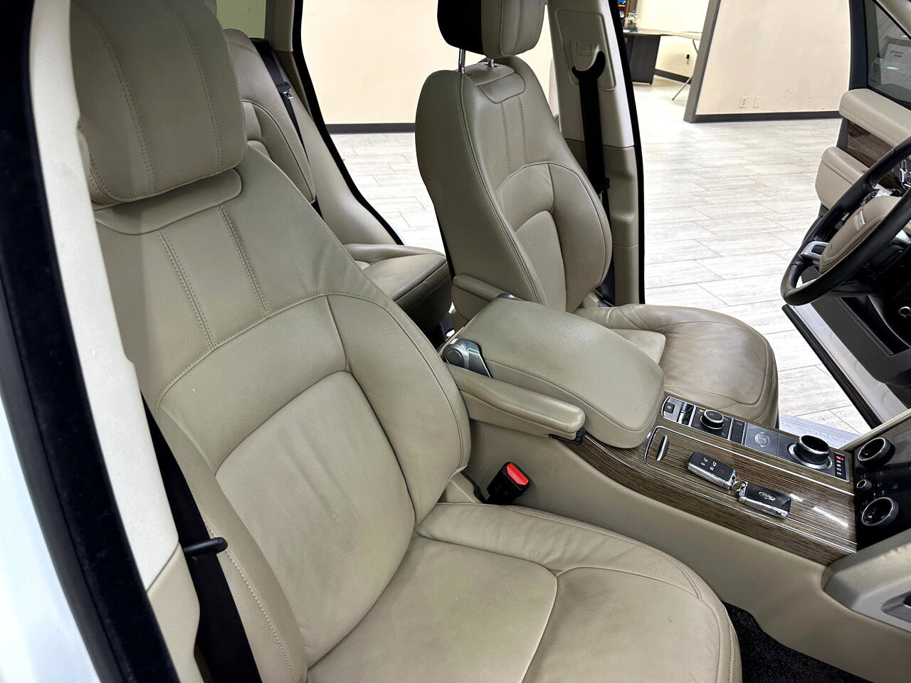 Used 2019 Land Rover Range Rover image 41