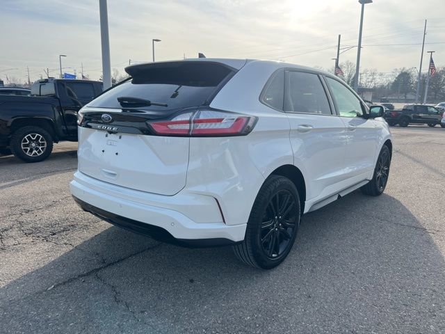 Certified 2024 Ford Edge ST-Line AWD/4WD image 3