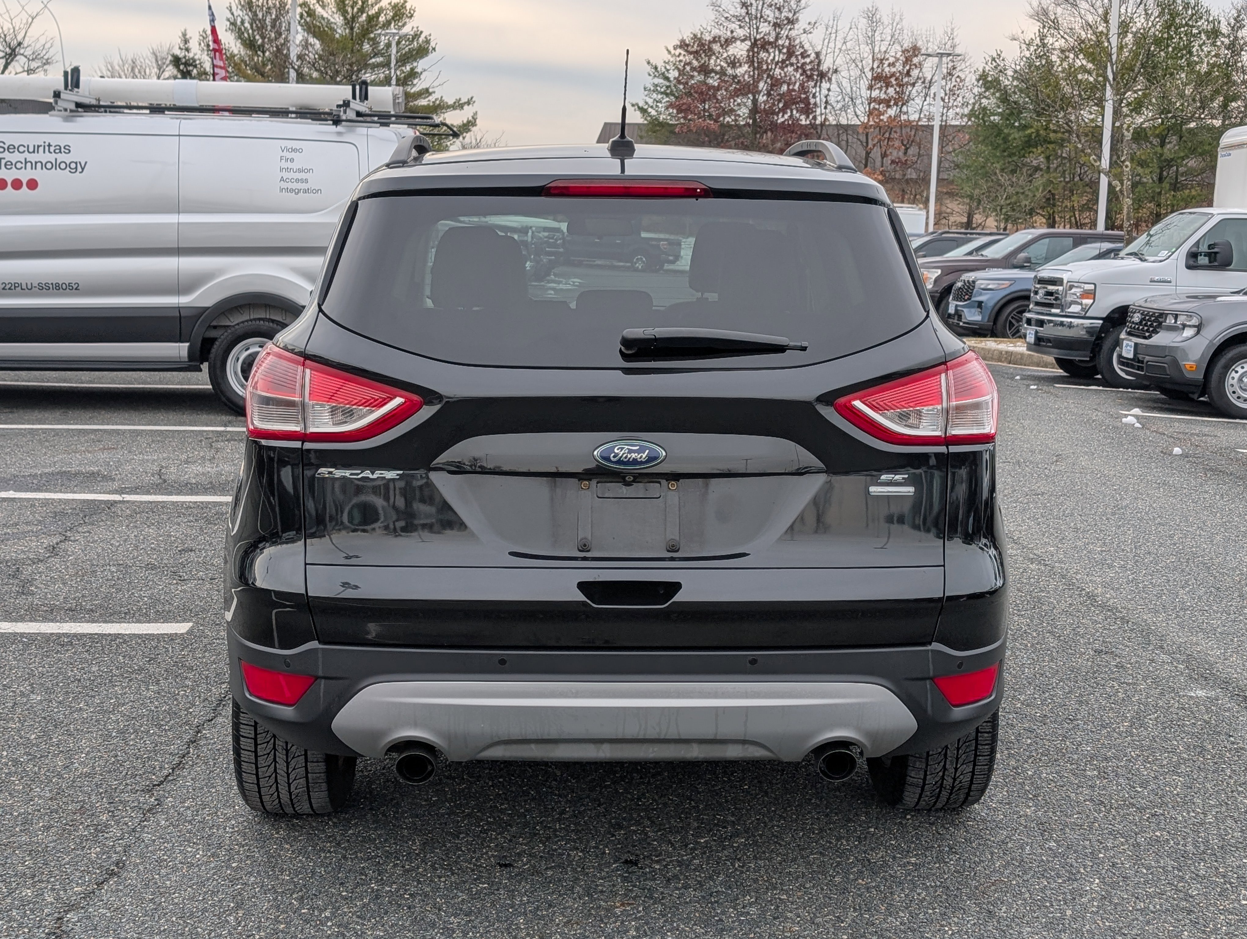 Used 2015 Ford Escape SE w/ Equipment Group 201A image 4