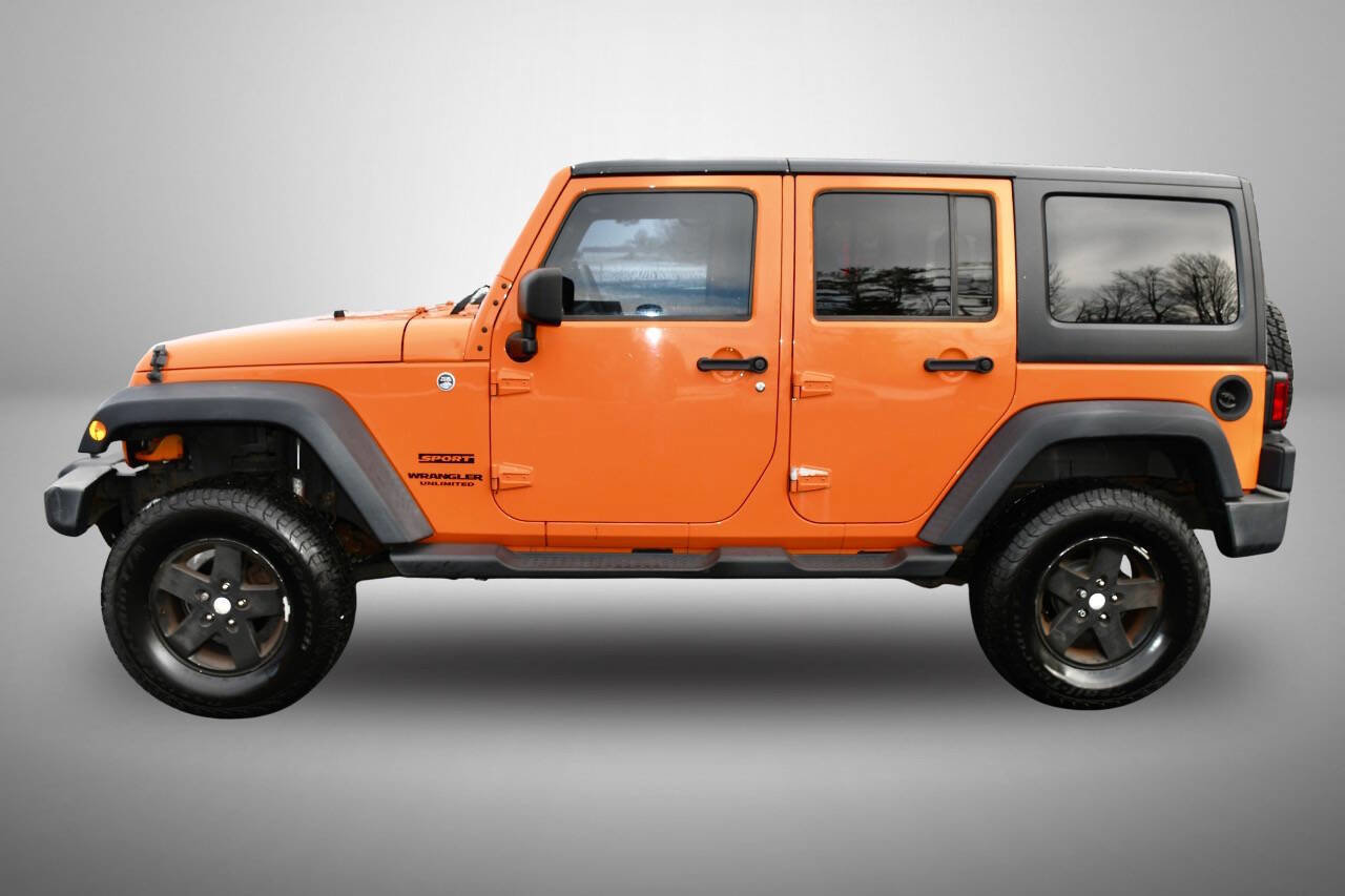 Used 2012 Jeep Wrangler Unlimited Sport image 4