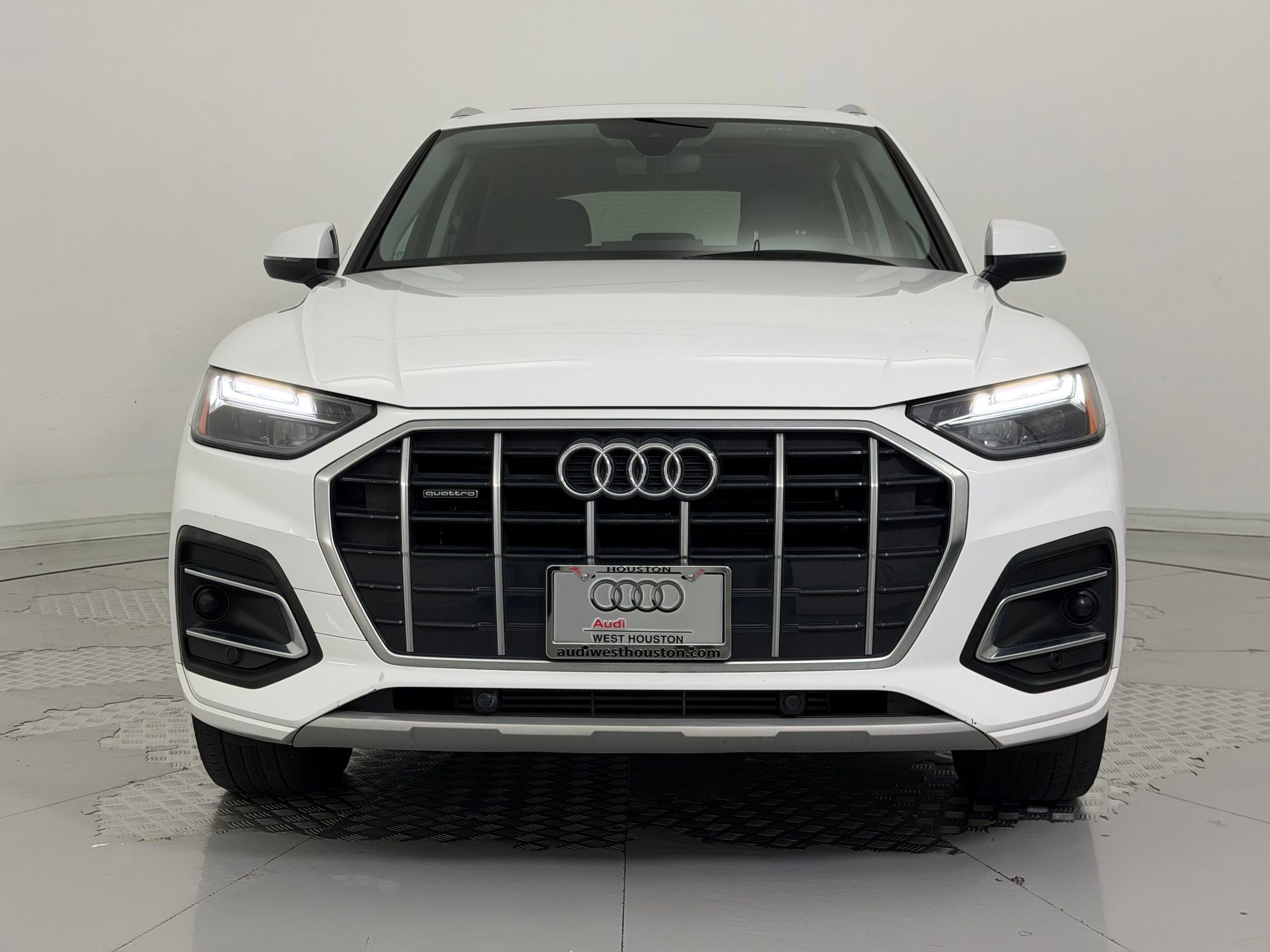 Used 2023 Audi Q5 2.0T Premium w/ Convenience Package image 6