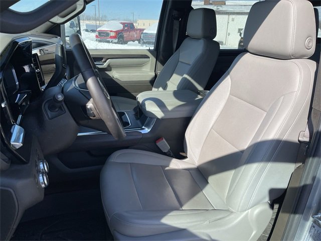 Used 2024 GMC Sierra 2500 SLT w/ SLT Premium Package image 11