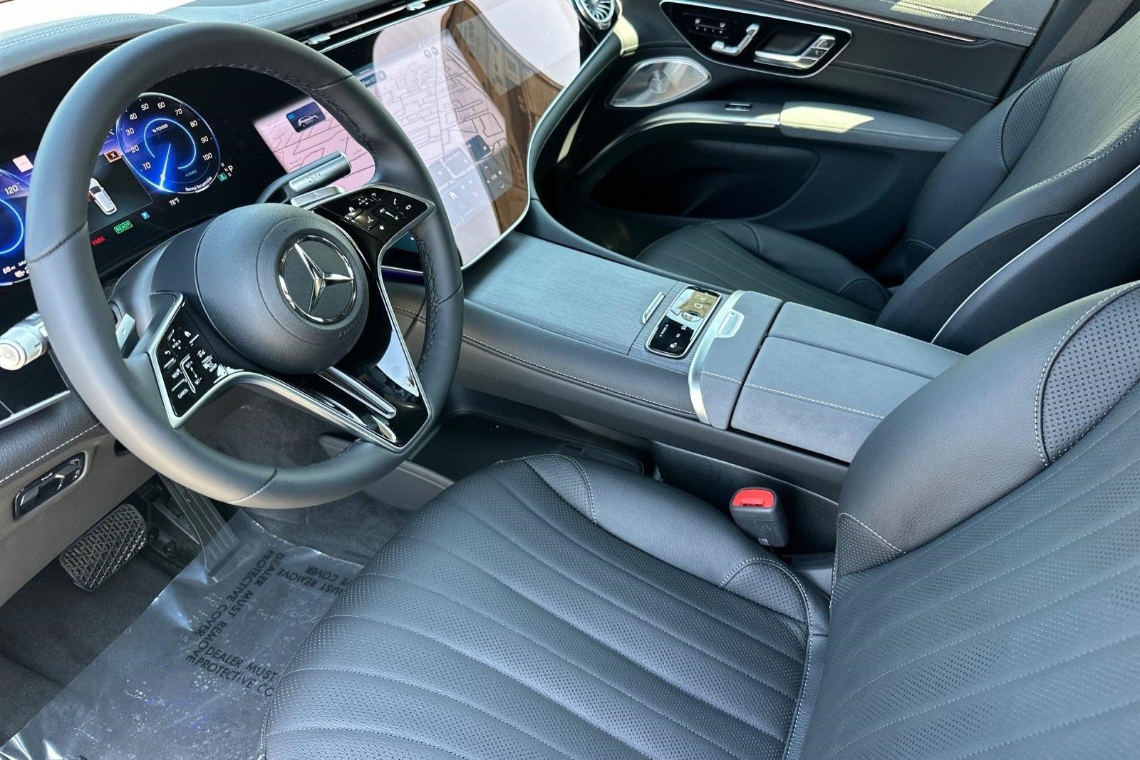 Used 2026 Mercedes-Benz EQS 400 4MATIC SUV image 4