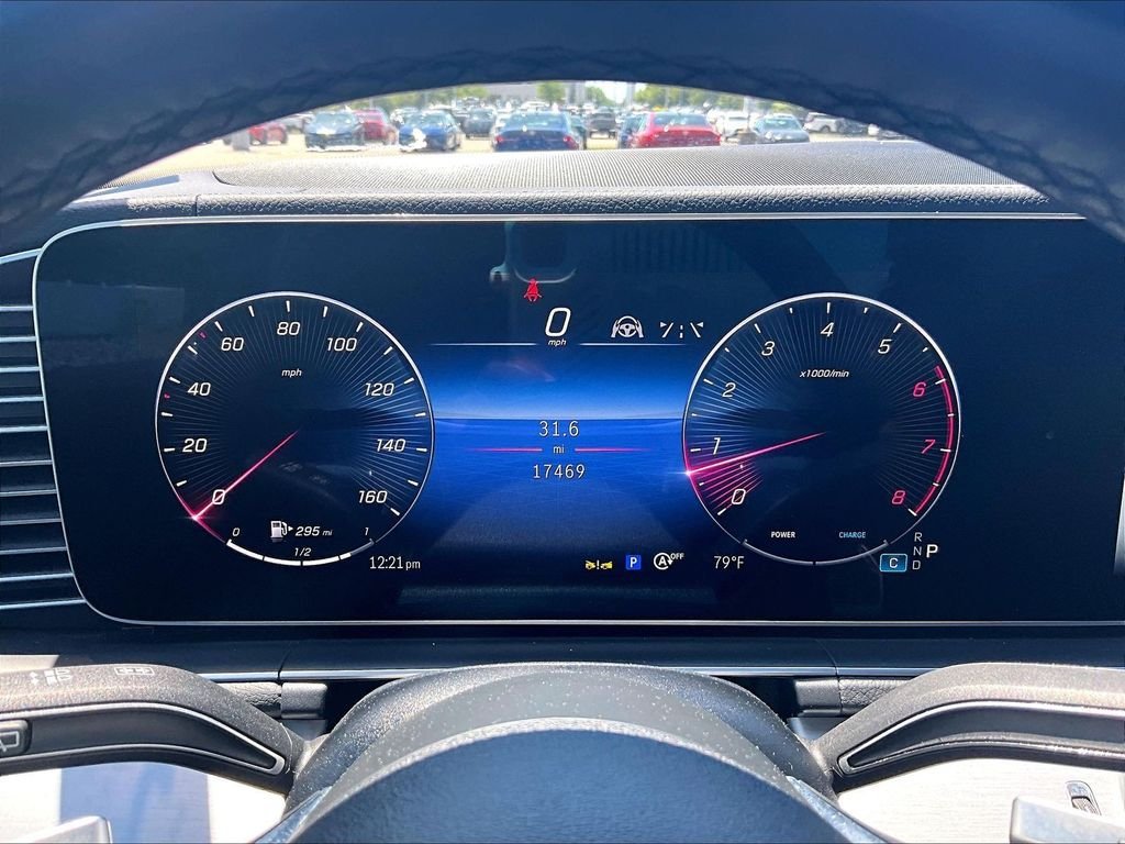 Used 2025 Mercedes-Benz GLS 450 4MATIC image 26