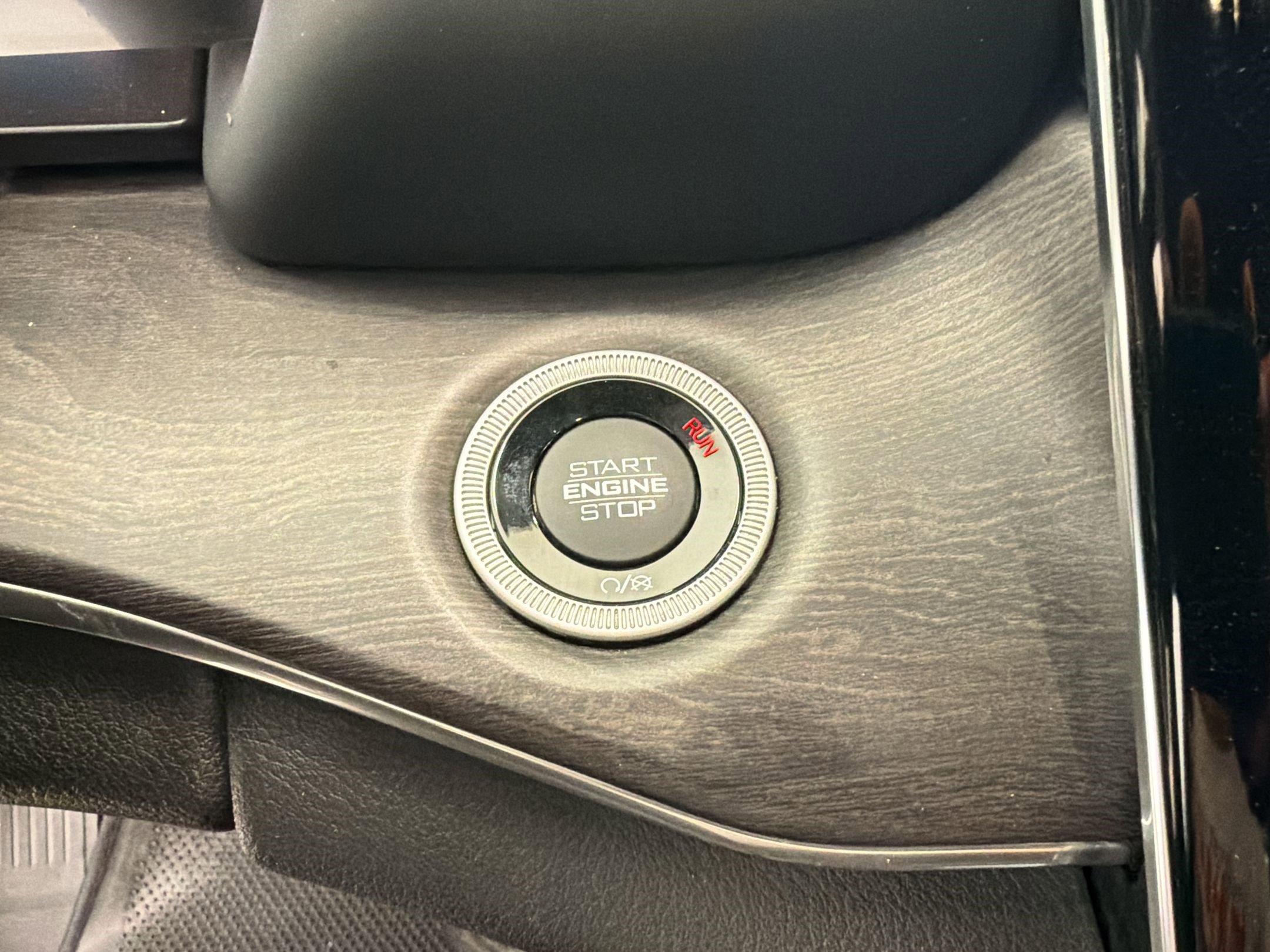 Used 2022 Jeep Grand Cherokee L Overland w/ Luxury Tech Group IV image 25