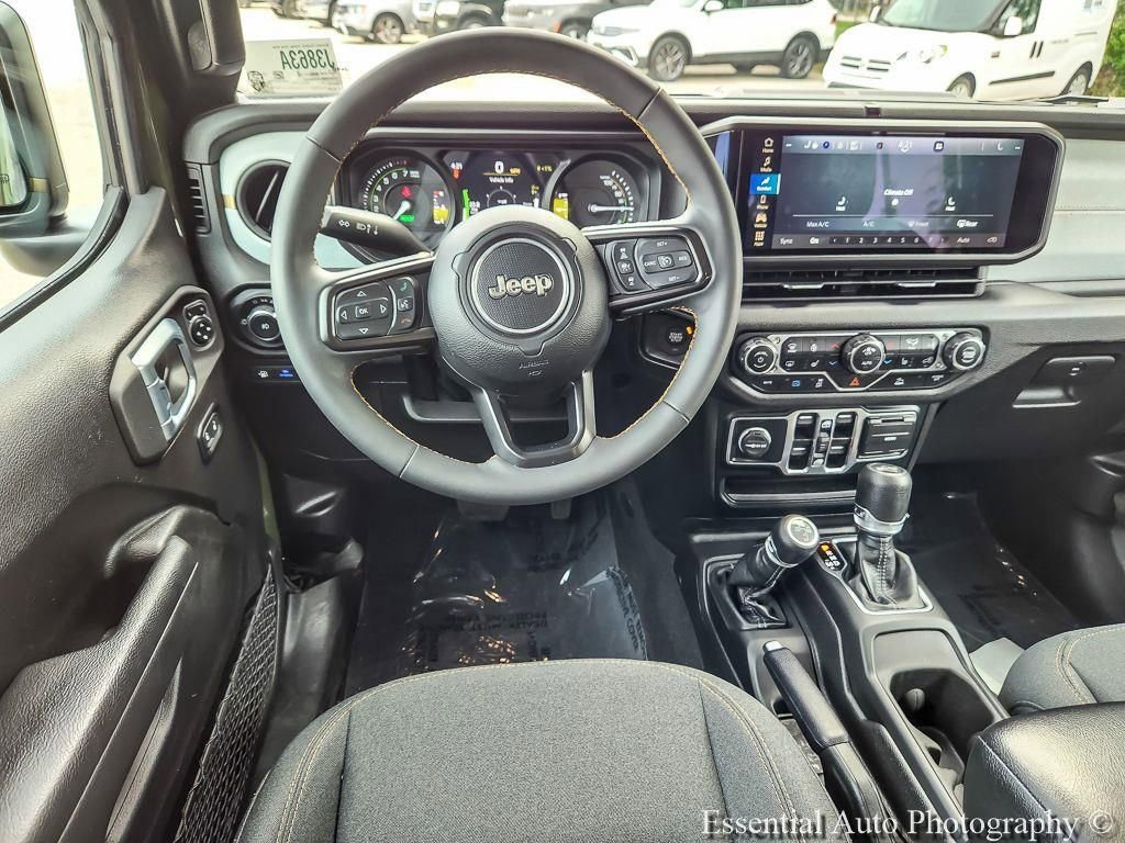 Used 2024 Jeep Wrangler Unlimited w/ Convenience Group AWD/4WD image 11