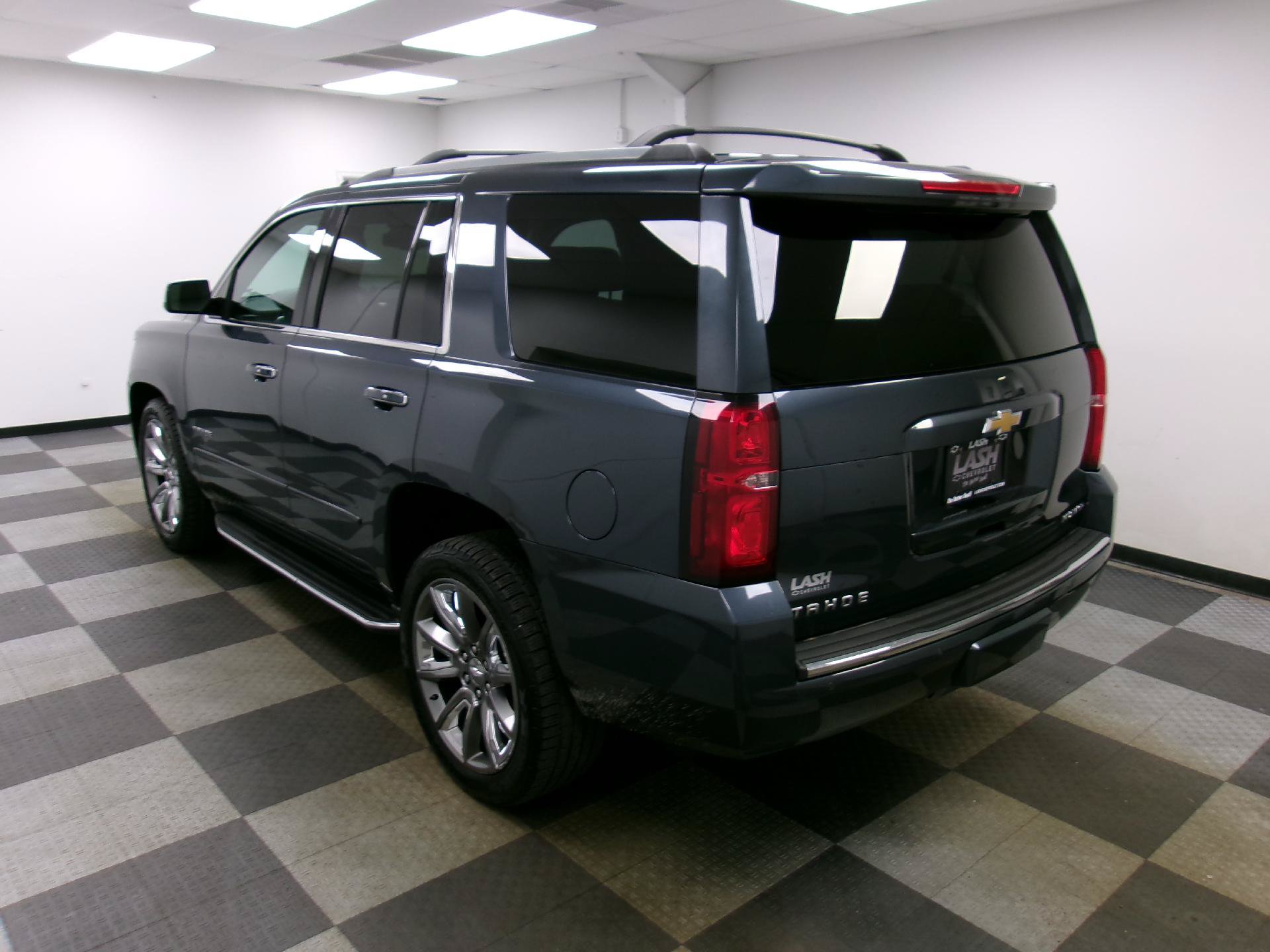 Used 2019 Chevrolet Tahoe Premier AWD/4WD image 2