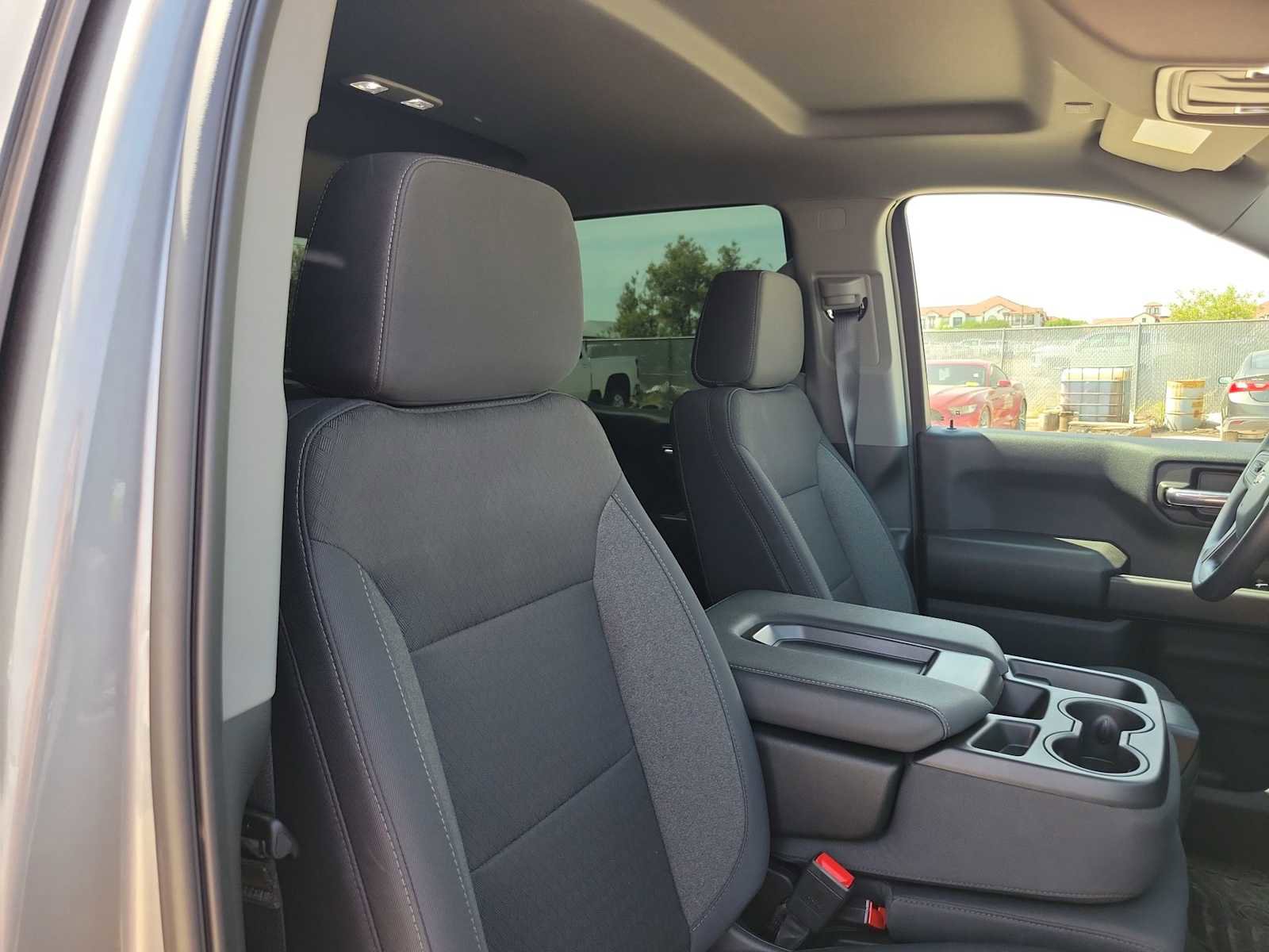 Used 2026 Chevrolet Silverado 1500 Custom w/ LPO, Dark Essentials Package RWD image 18