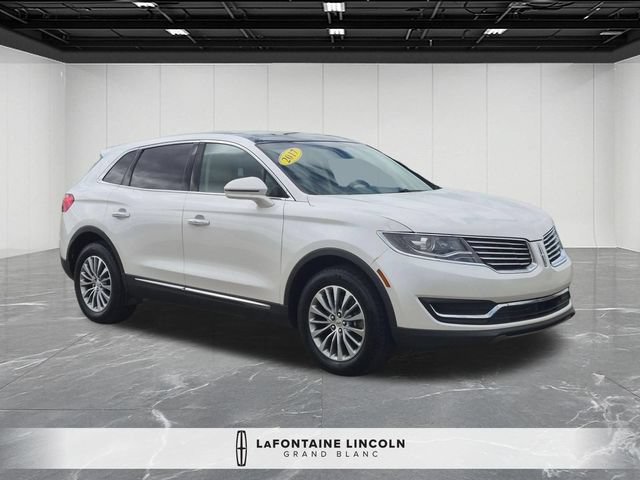 Used 2017 Lincoln MKX Select w/ Select Plus Package AWD/4WD image 7
