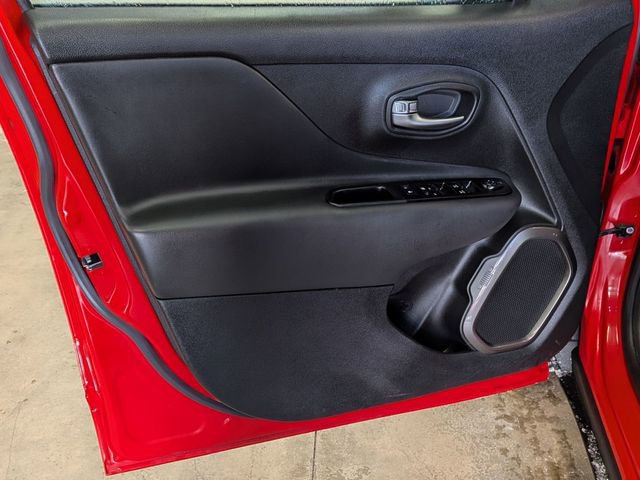 Used 2021 Jeep Renegade Limited image 14