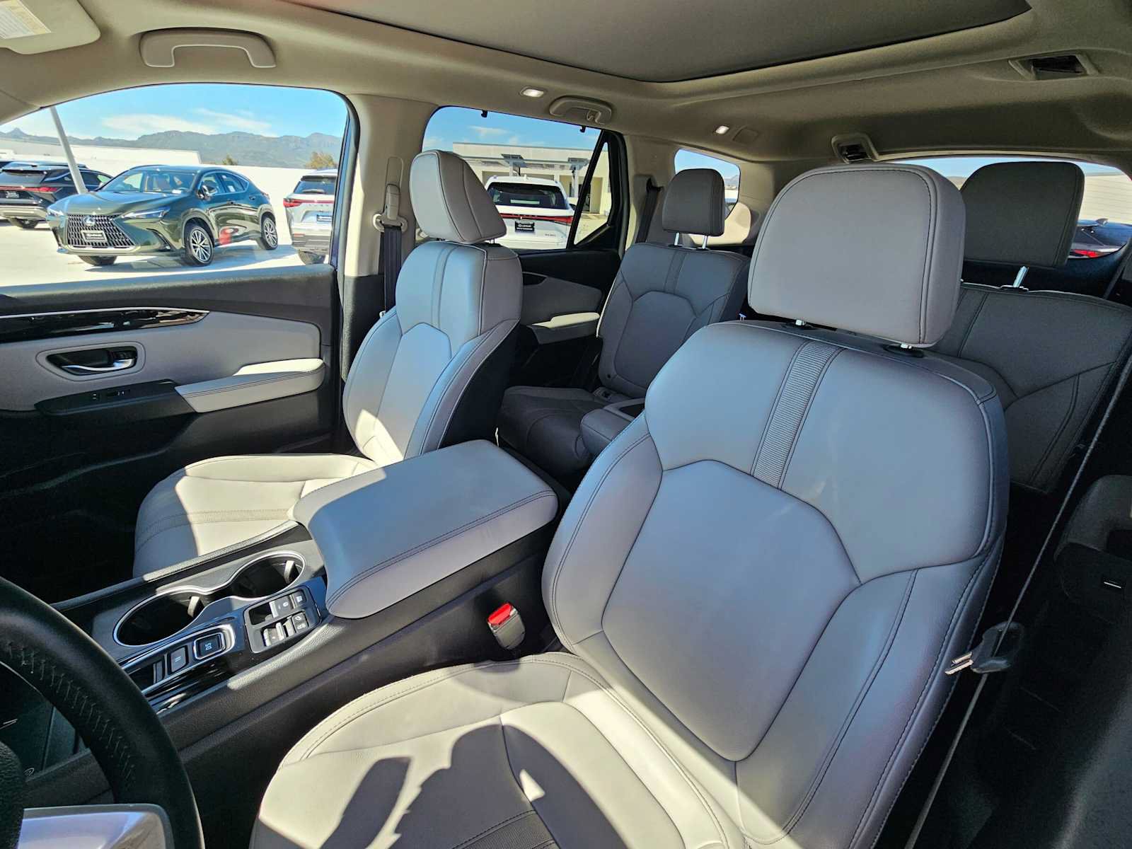 Used 2025 Honda Pilot Touring image 23