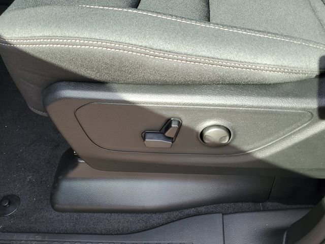 New 2026 RAM 1500 4x4 Crew Cab image 13