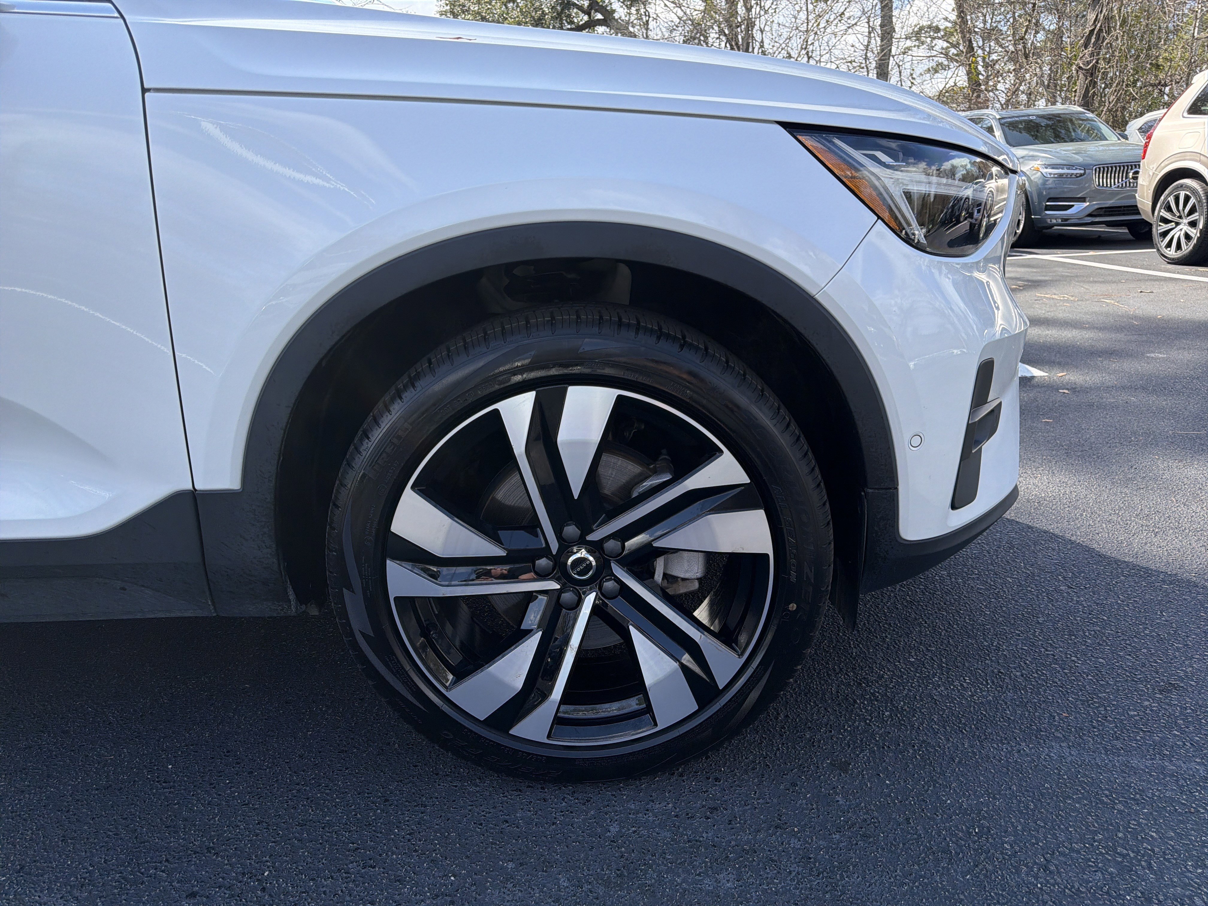 Certified 2023 Volvo XC40 B4 Plus w/ Driver Assist Package image 13