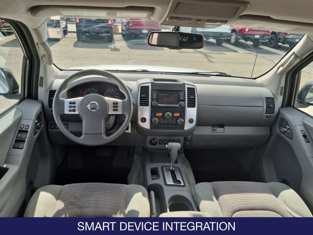 Used 2015 Nissan Frontier SV w/ SV Value Truck Package AWD/4WD image 17