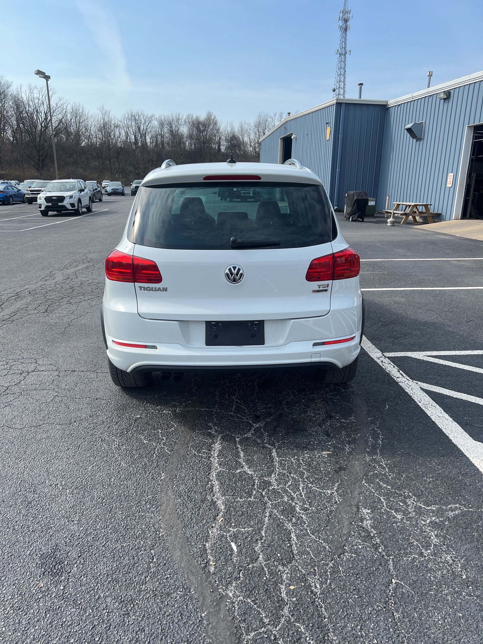 Used 2017 Volkswagen Tiguan Sport image 5