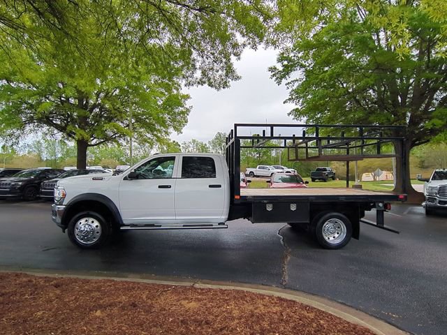 Used 2022 RAM 5500 Tradesman w/ Chrome Appearance Group image 2