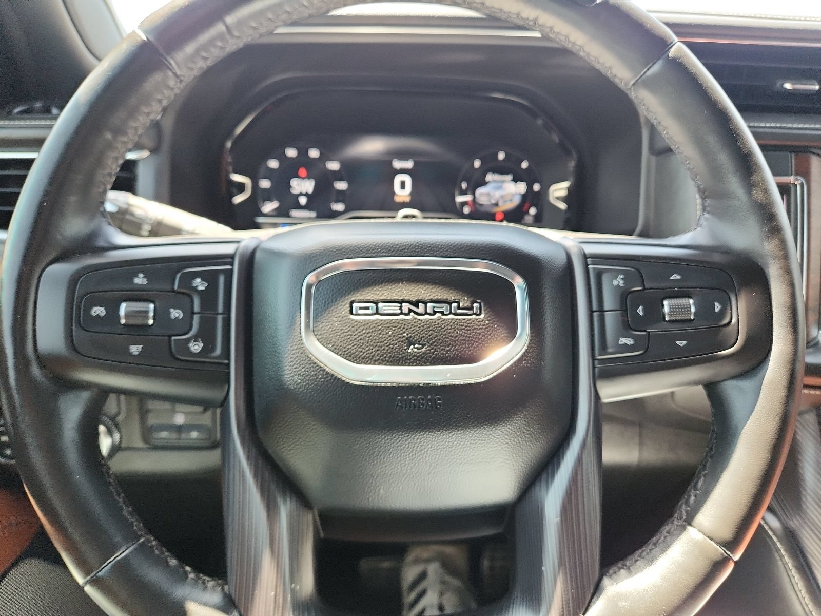 Used 2023 GMC Yukon Denali Ultimate AWD/4WD image 19