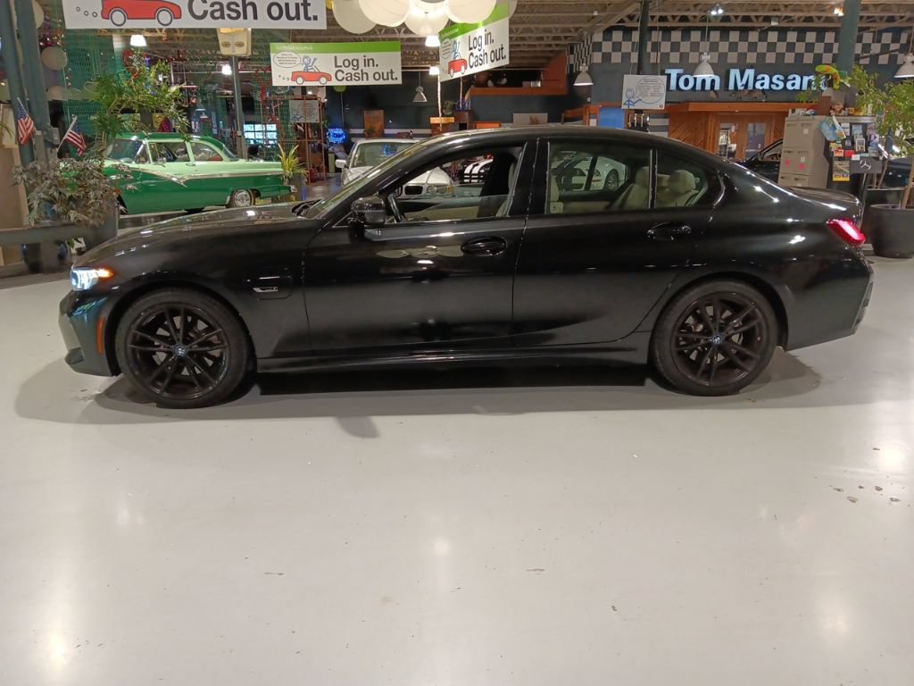 Certified 2023 BMW 330e xDrive w/ M Sport Package AWD/4WD image 9