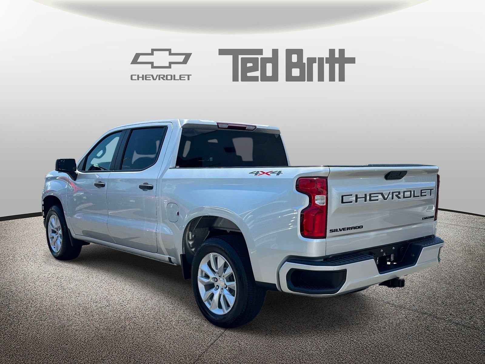 Certified 2022 Chevrolet Silverado 1500 Custom w/ LPO, Dark Essentials Package AWD/4WD image 6