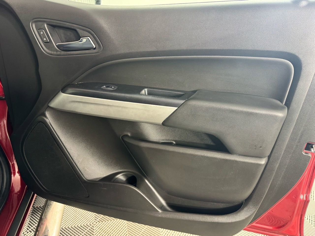 Used 2017 Chevrolet Colorado LT w/ LT Convenience Package image 25