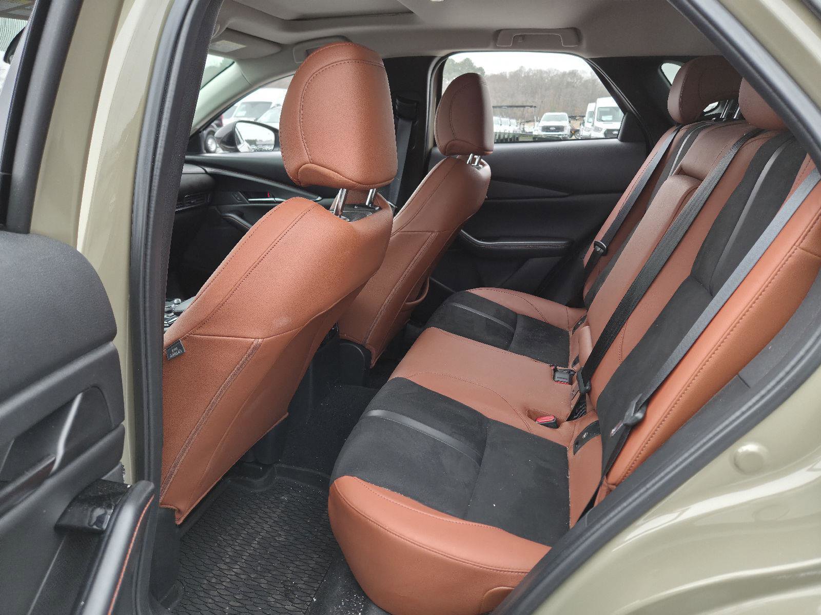 Used 2025 MAZDA CX-30 Carbon image 12