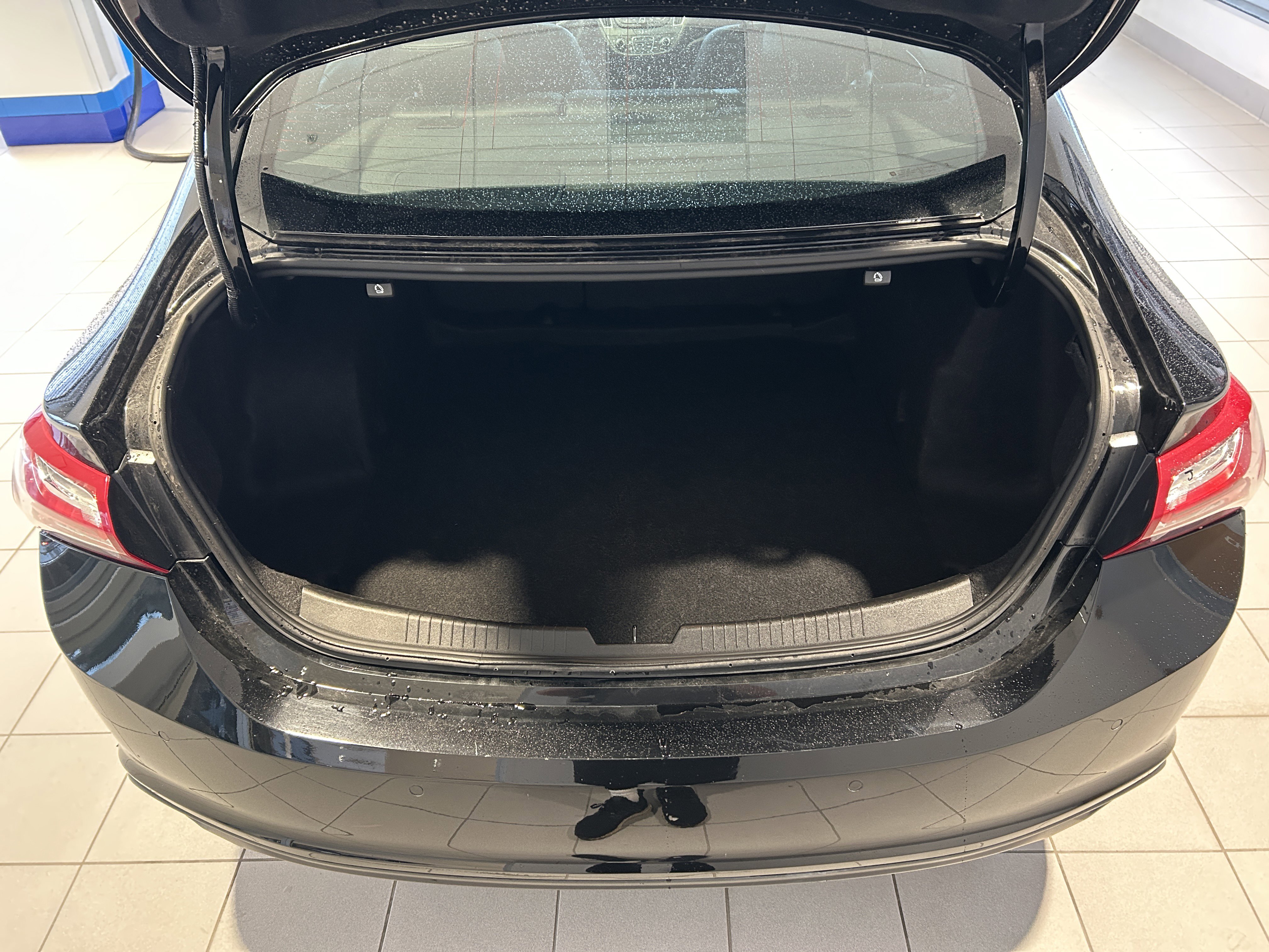 Used 2024 Chevrolet Malibu LT image 4