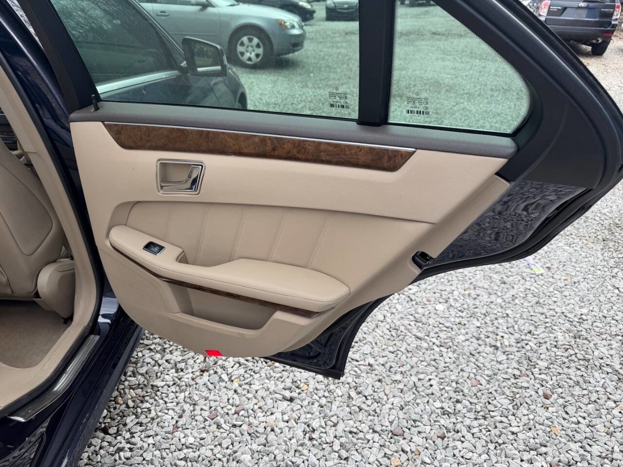Used 2011 Mercedes-Benz E 350 4MATIC Sedan image 16