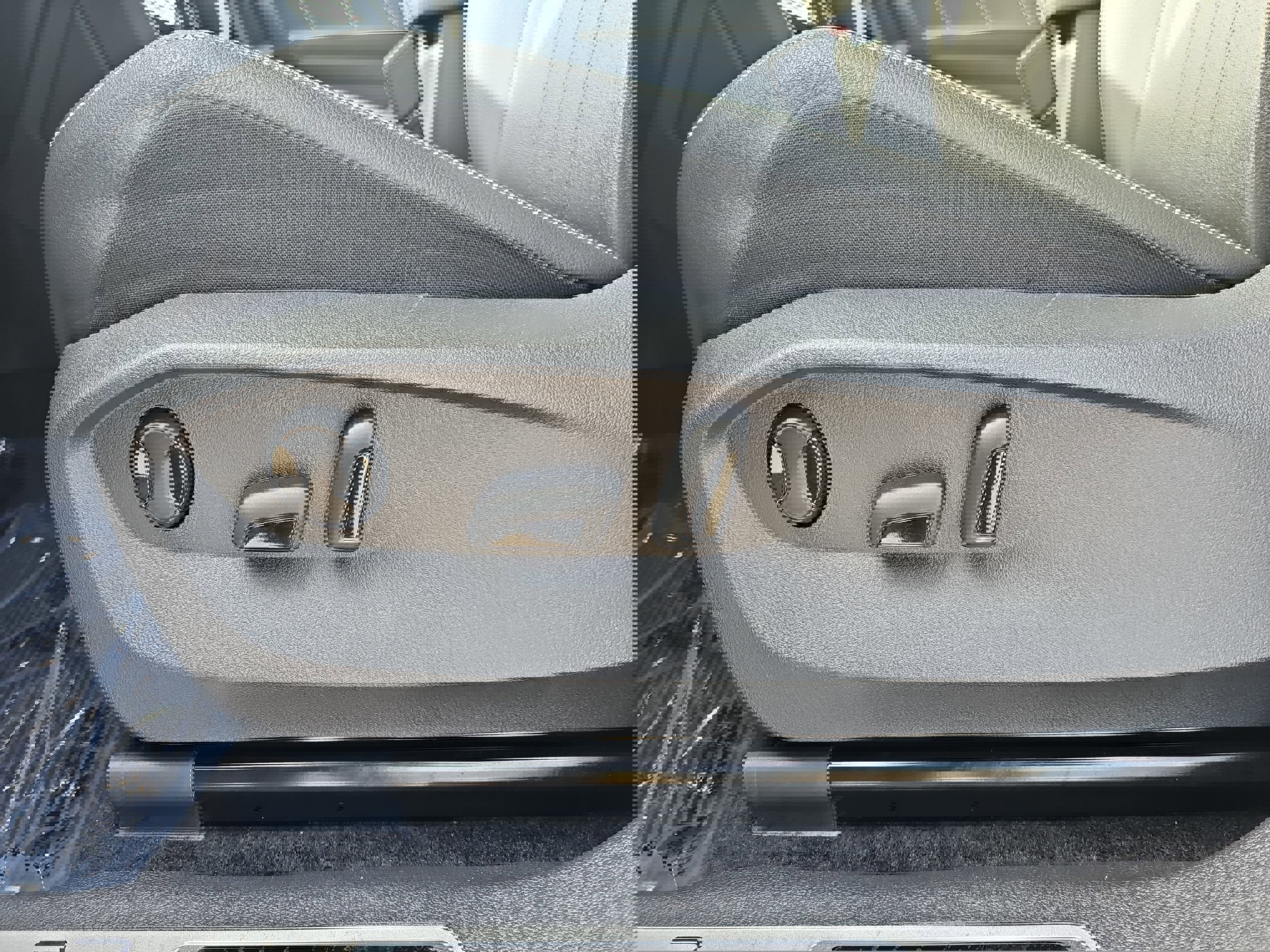 Used 2024 Volkswagen Tiguan SE R-Line image 28