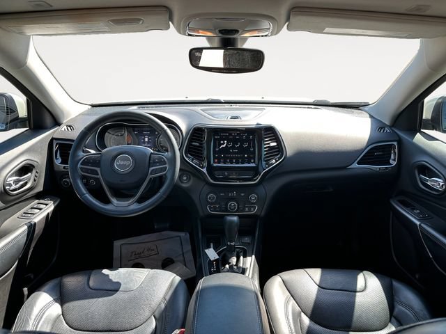 Used 2019 Jeep Cherokee Limited w/ Luxury Group FWD image 10