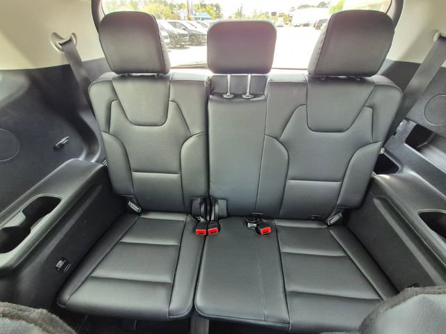 Used 2025 Kia Telluride EX w/ EX Captain's Chair Package image 14