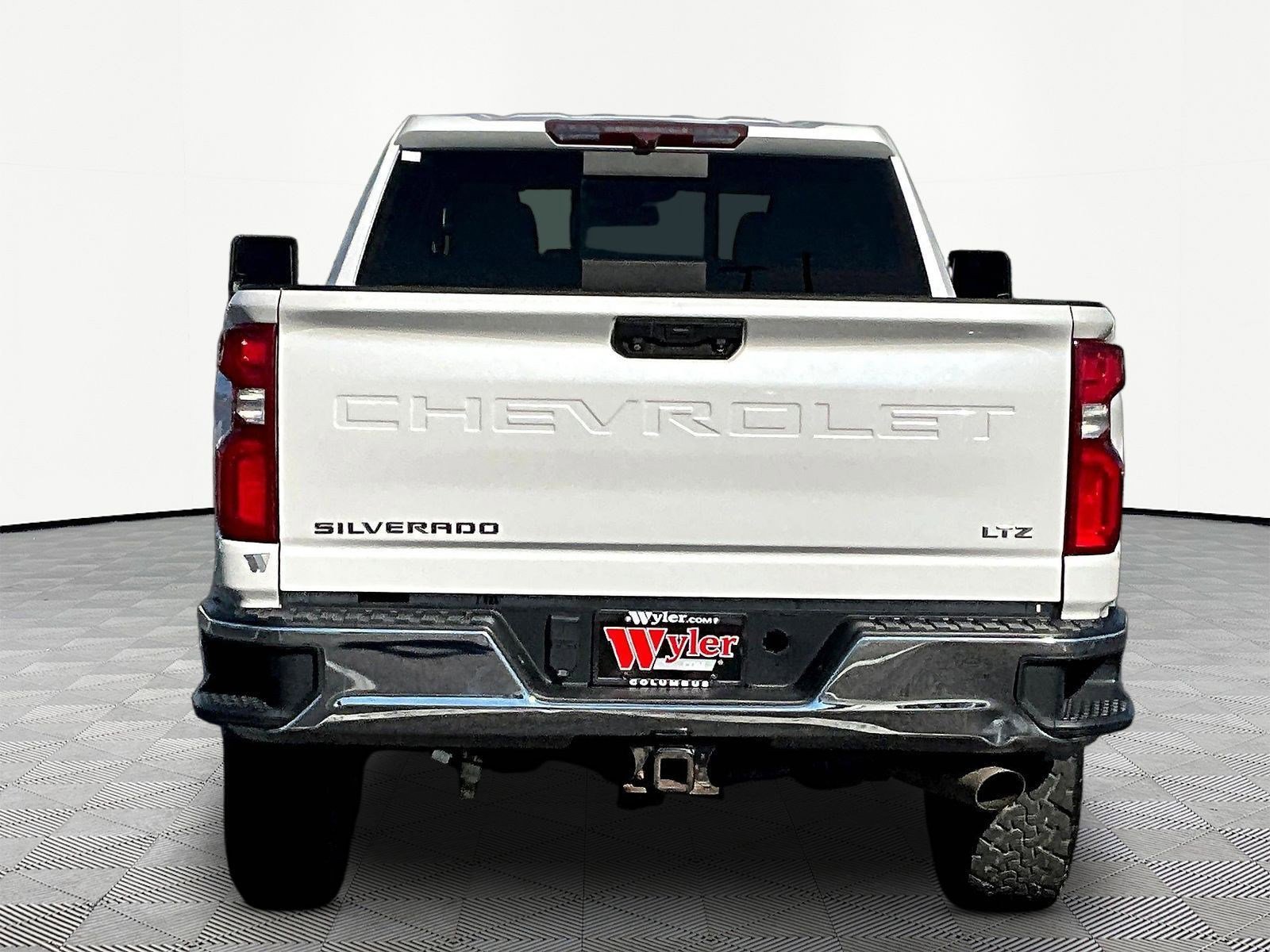 Used 2022 Chevrolet Silverado 2500 LTZ AWD/4WD image 5