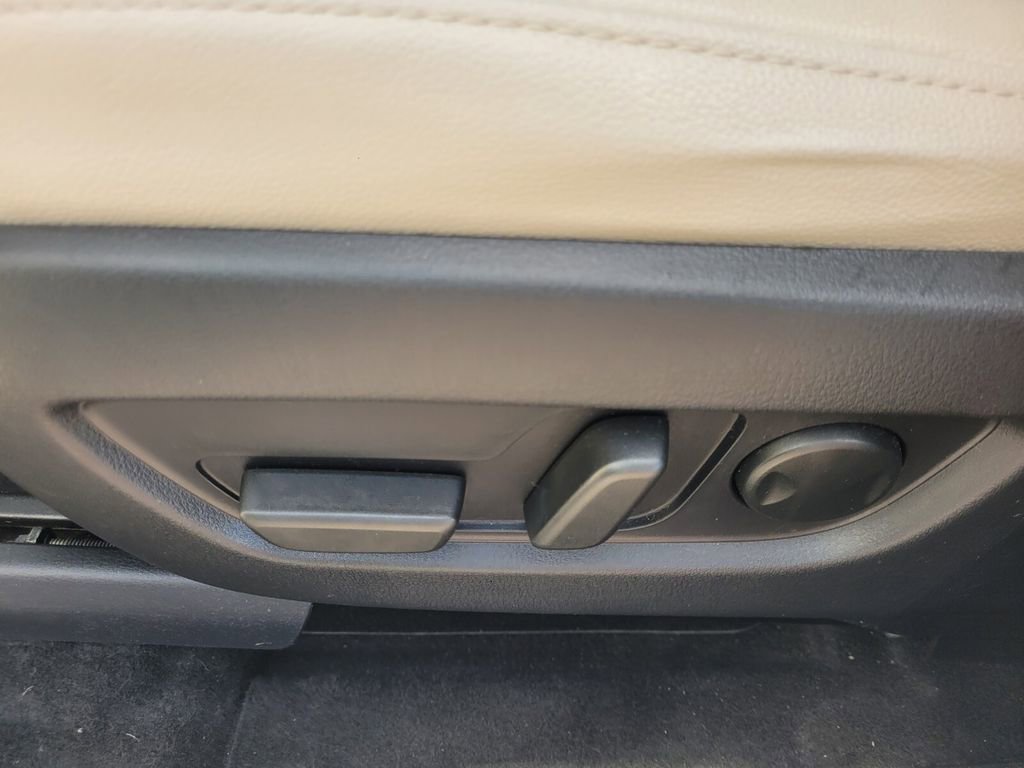 Certified 2024 MAZDA CX-90 Plug-In Hybrid w/ Preferred AWD/4WD image 4