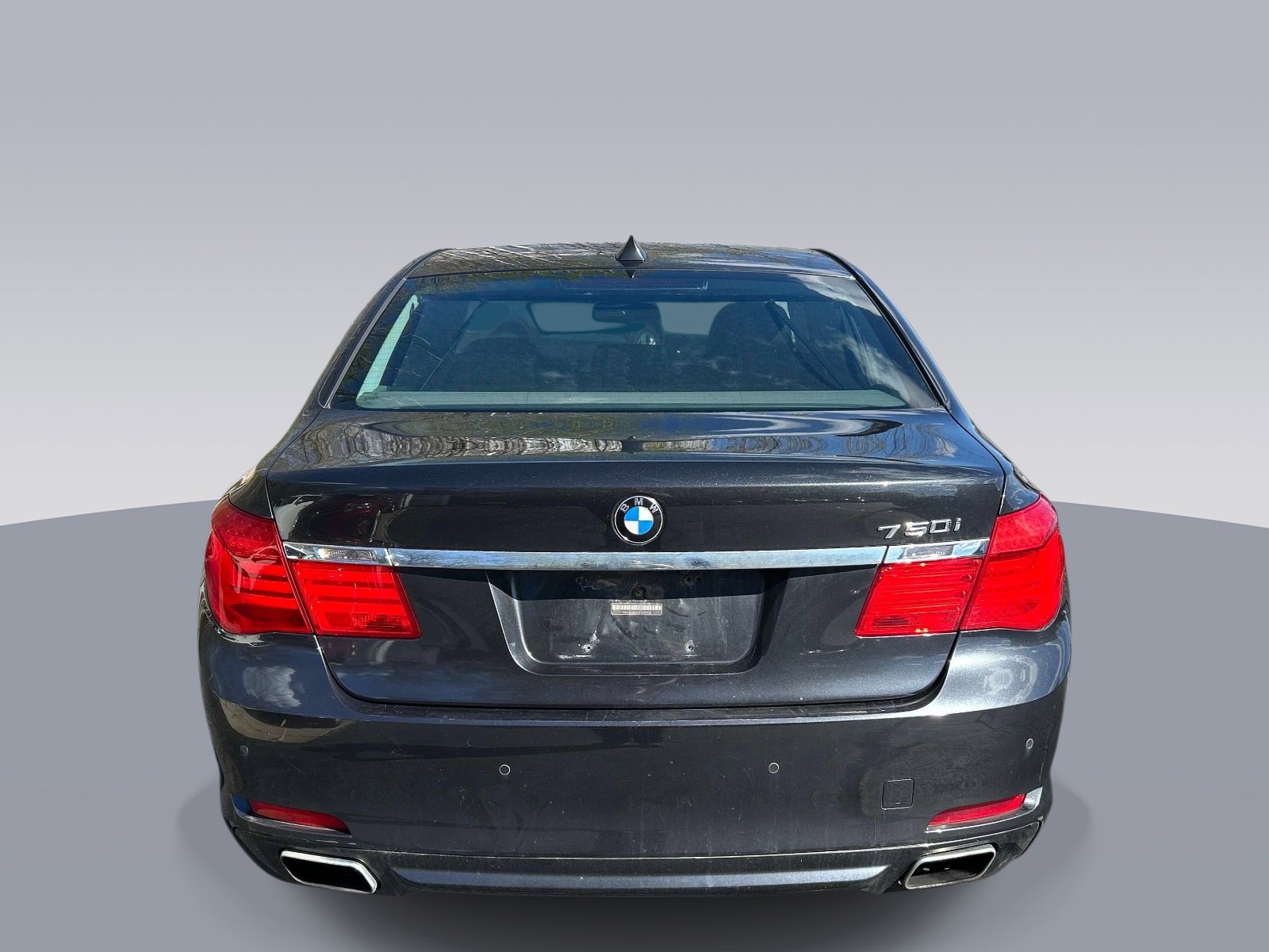Used 2011 BMW 750i xDrive AWD/4WD image 4