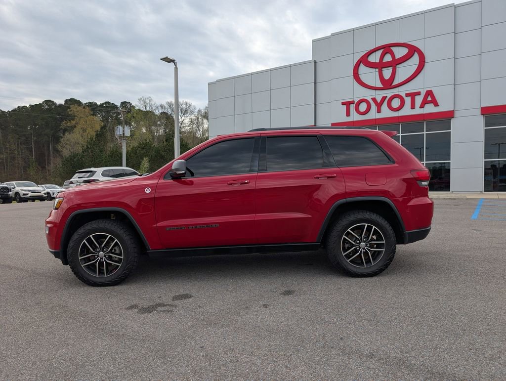 Used 2018 Jeep Grand Cherokee Trailhawk w/ Trailhawk Luxury Group image 3