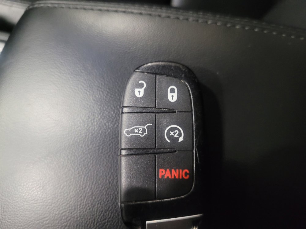 Used 2020 Jeep Grand Cherokee Limited image 32